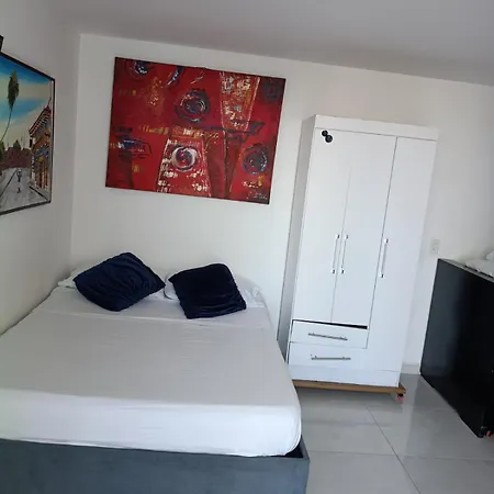 Apartment Estudio Piso 9 Apto 909 *
