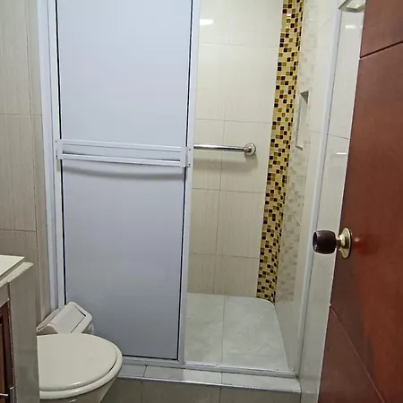 Estudio Piso 9 Apto 909 *