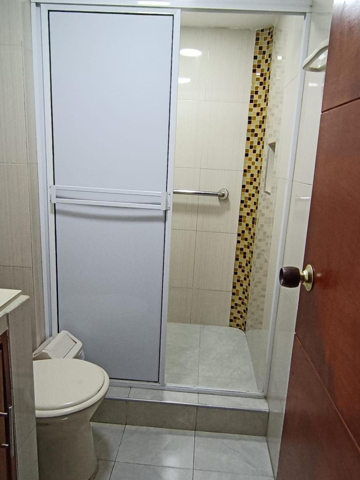 Estudio Piso 9 Apto 909 *